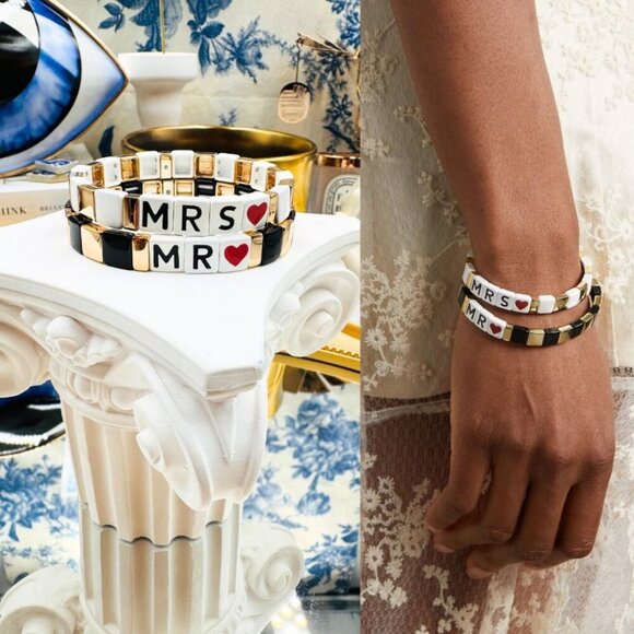🆕 ROXANNE ASSOULIN 🧿 NWOT Mr & Mrs Set Of Two Enamel And Gold-Tone Bracelets - Picture 1 of 14